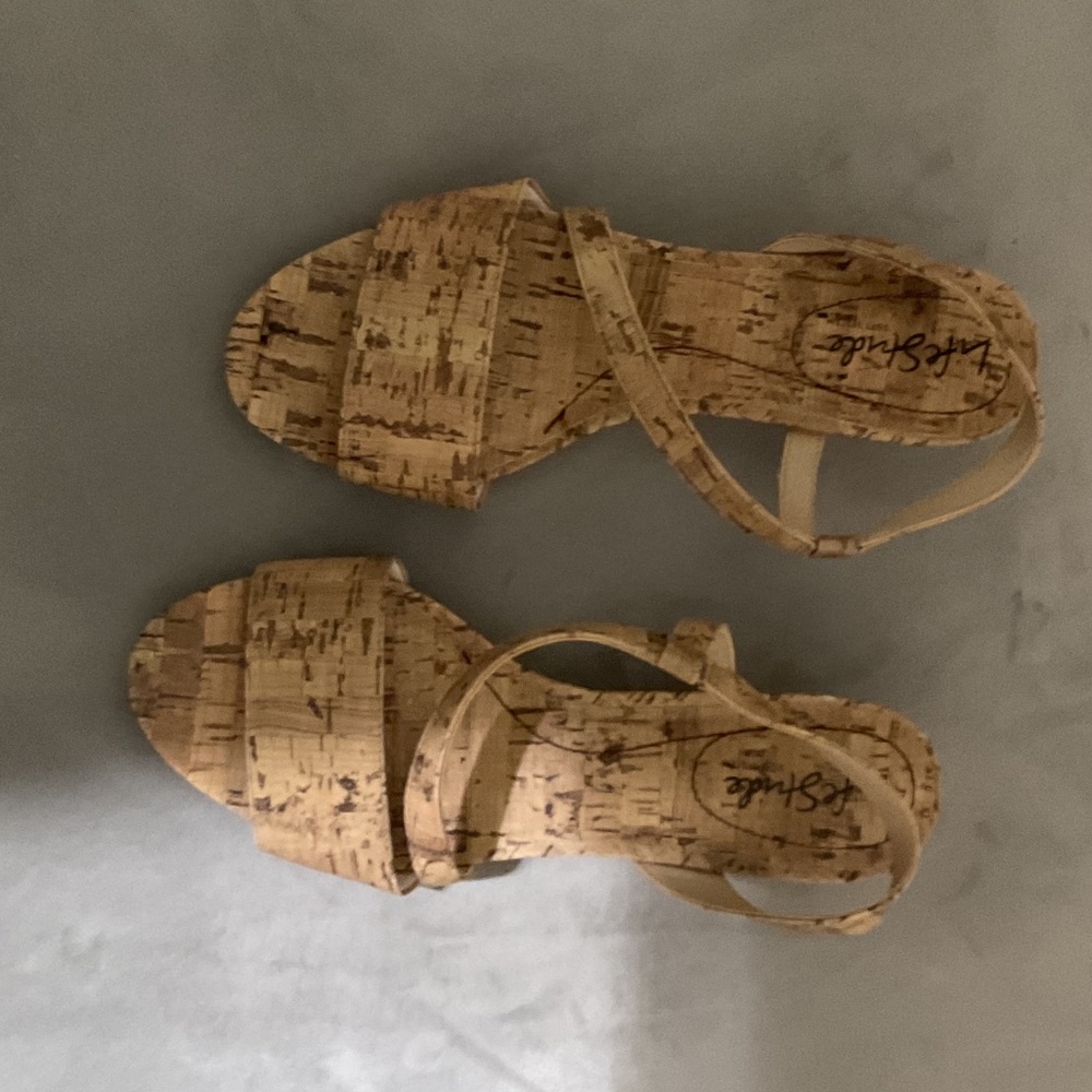 LifeStride Cork-Style Strappy Slingback Sandals in Natural Tan